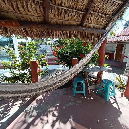 Bungalows Familiares Monterrico Extérieur photo